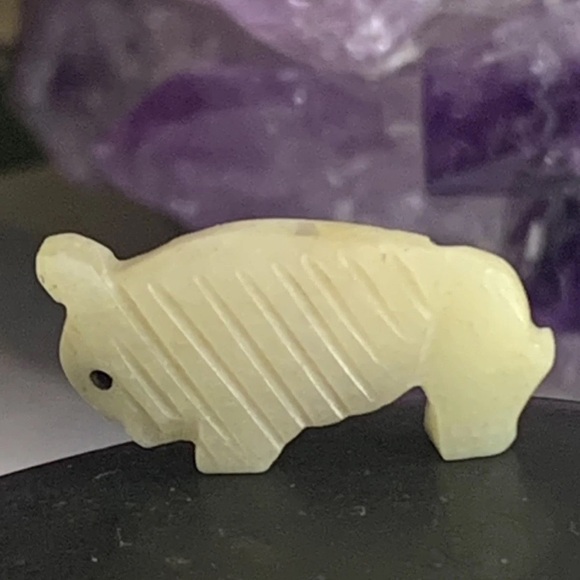Vintage Native American Zuni Hand Carved Buffalo Fetish Bead Drilled Animal 1" - Picture 15 of 15